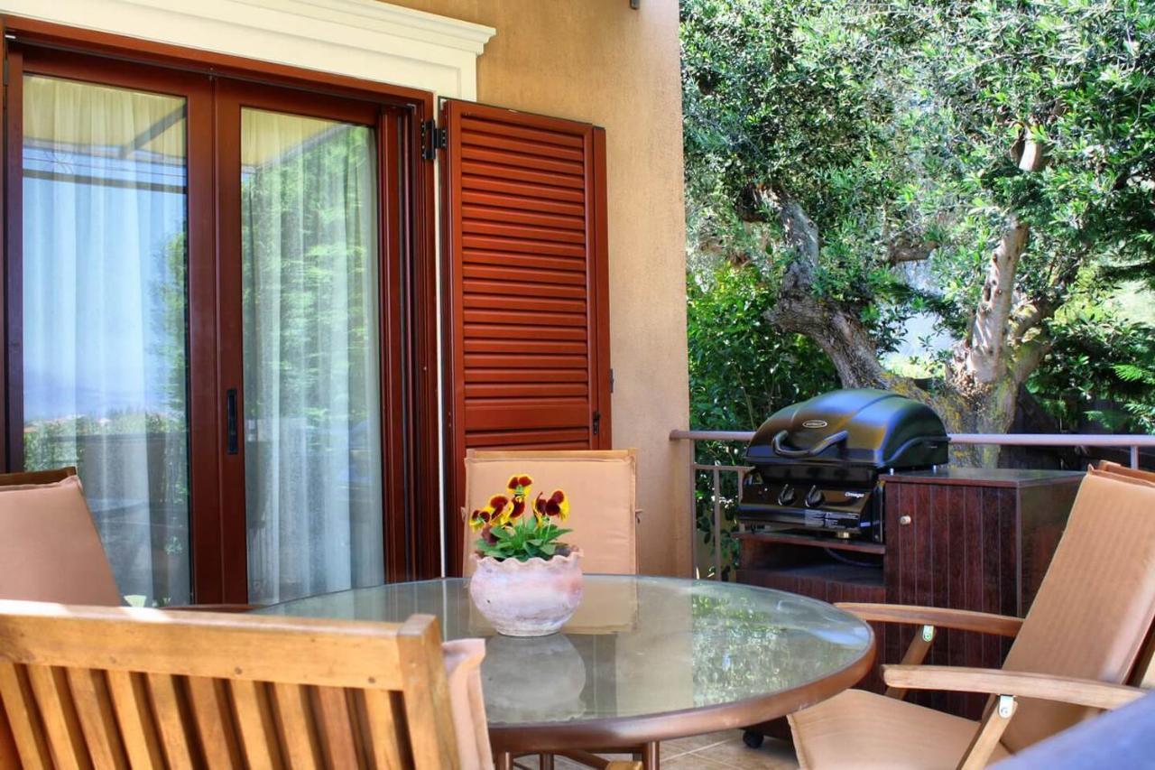 Traditional Villa Mandola Livathos  Extérieur photo