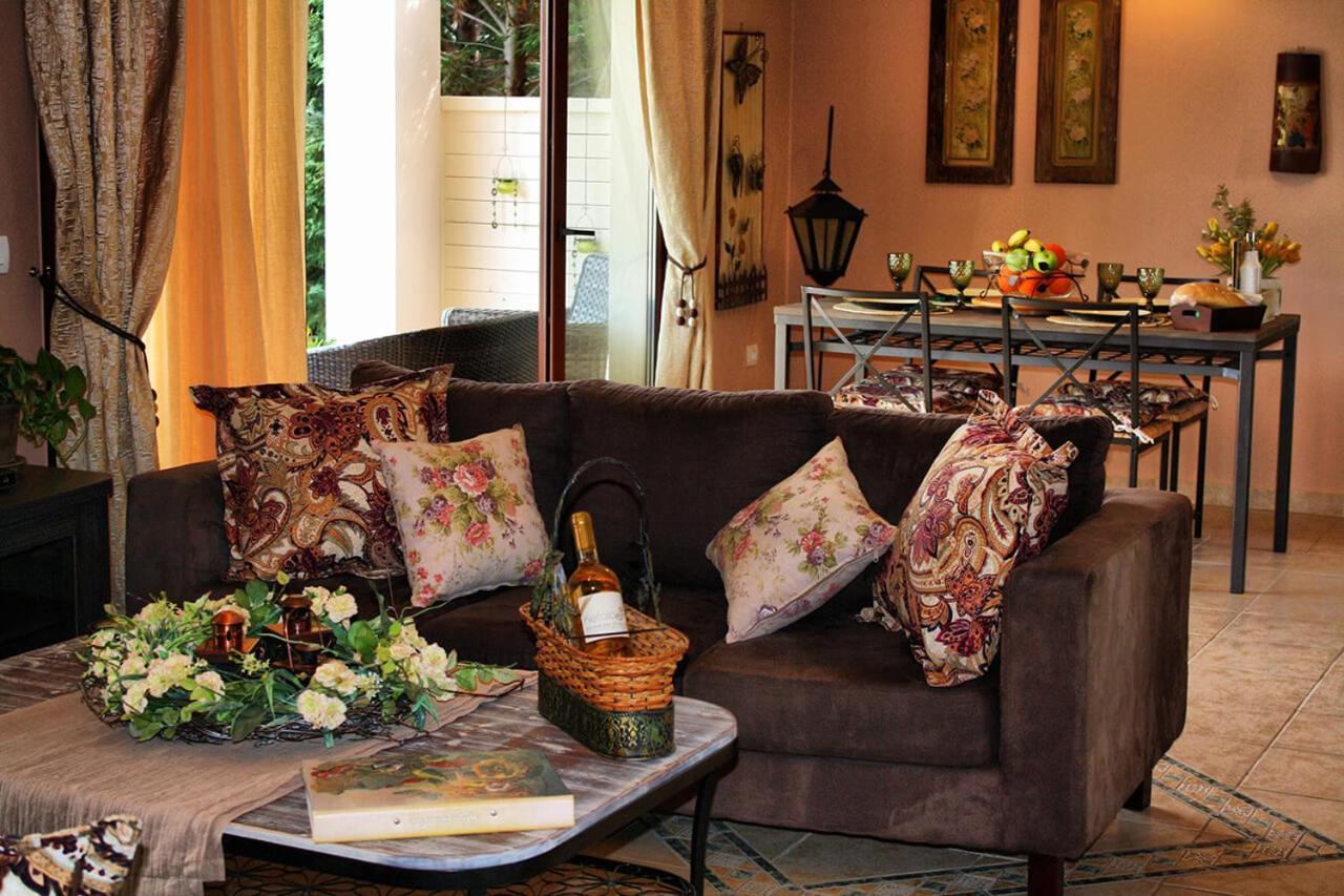 Traditional Villa Mandola Livathos  Extérieur photo