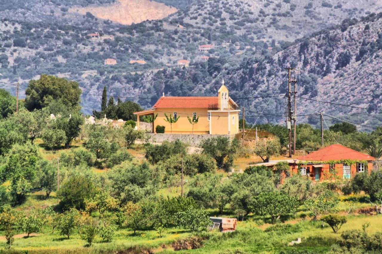 Traditional Villa Mandola Livathos  Extérieur photo