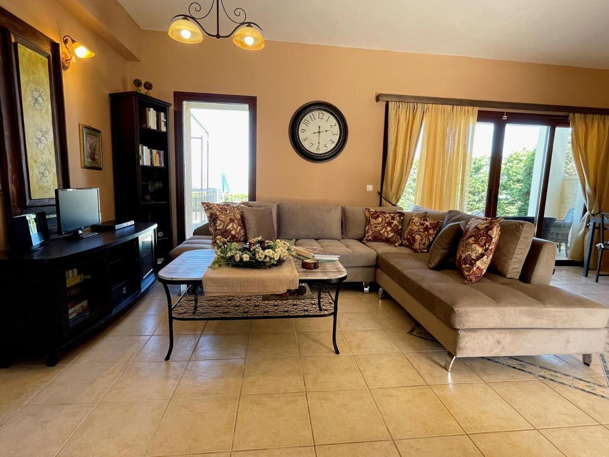 Traditional Villa Mandola Livathos  Extérieur photo